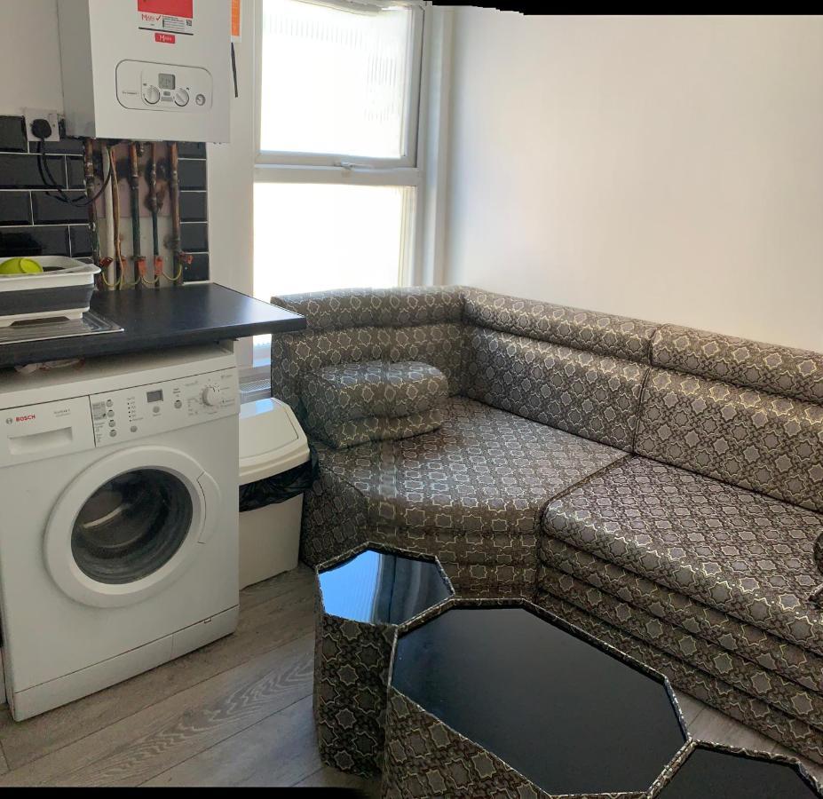 Beautiful Street First Floor One Bedroom B Walthamstow * Londen